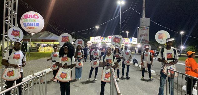 Ação “Camisinha tá na Mão” reforça prevenção durante o São João da Bahia