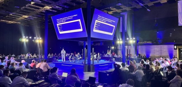 Ministro das Comunicações participa de encontro nacional sobre cidades inteligentes que reúne gestores e especialistas na Bahia